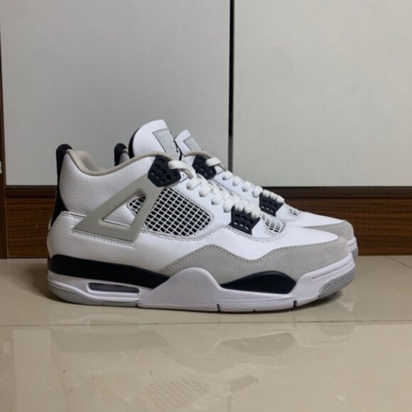 New - Air Jordan 4 Retro Military Black - Picture 1 of 6